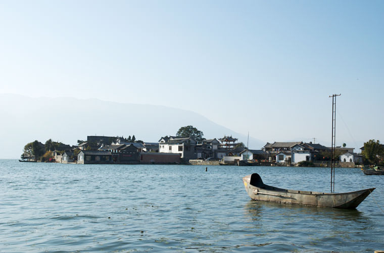 Erhai-Lake-China-walking-tour Erhai-Lake-China-walking-tour