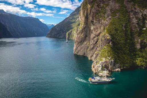 Milford Sound Overnight Cruise Milford Sound Overnight Cruise