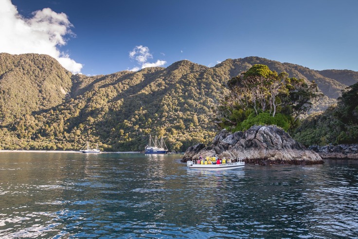 Milford Sound Overnight Cruise Milford Sound Overnight Cruise